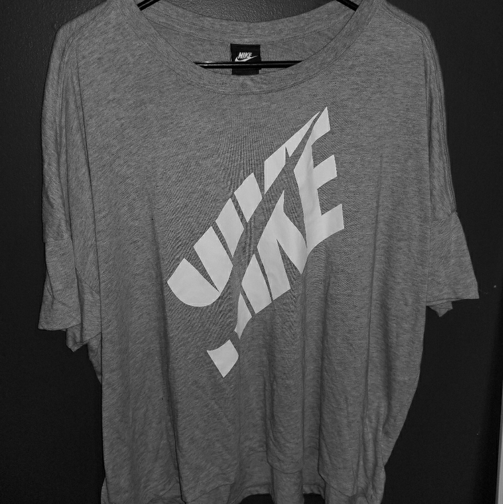 SALE!! Gray Nike T-shirt Athletic